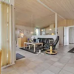 Prázdninový dům Nadia - 1-7km From The Sea By Interhome *