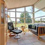 Nadia - 1-7km From The Sea By Interhome *