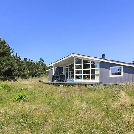 Nadia - 1-7km From The Sea By Interhome