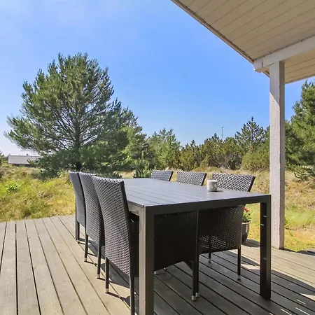 Nadia - 1-7km From The Sea By Interhome