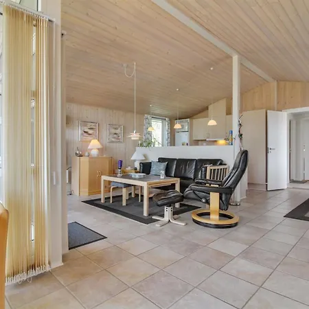Dom wakacyjny Nadia - 1-7km From The Sea By Interhome *