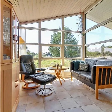 Nadia - 1-7km From The Sea By Interhome *