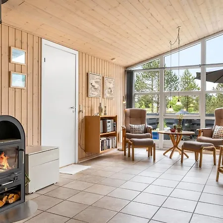 Nadia - 1-7km From The Sea By Interhome *