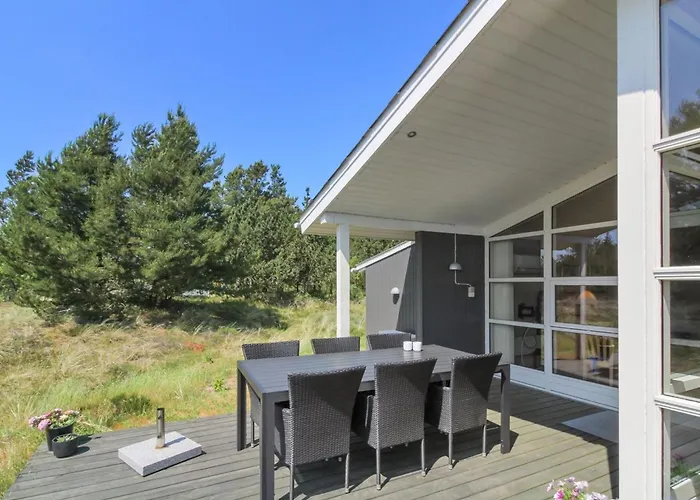 Nadia - 1-7km From The Sea By Interhome